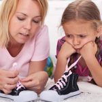 نحوه بستن بند کفش: راهنمای گام به گام برای مبتدیان